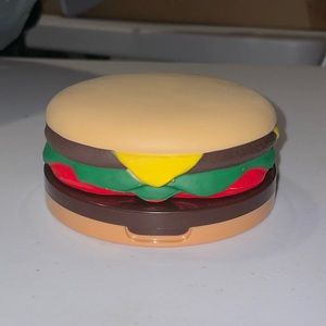 I Heart Revolution Tasty Burger Eyeshadow Palette